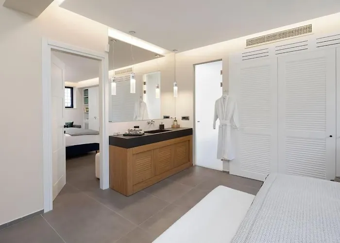 Theolia * Гоувия