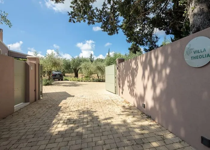Вилла Theolia *